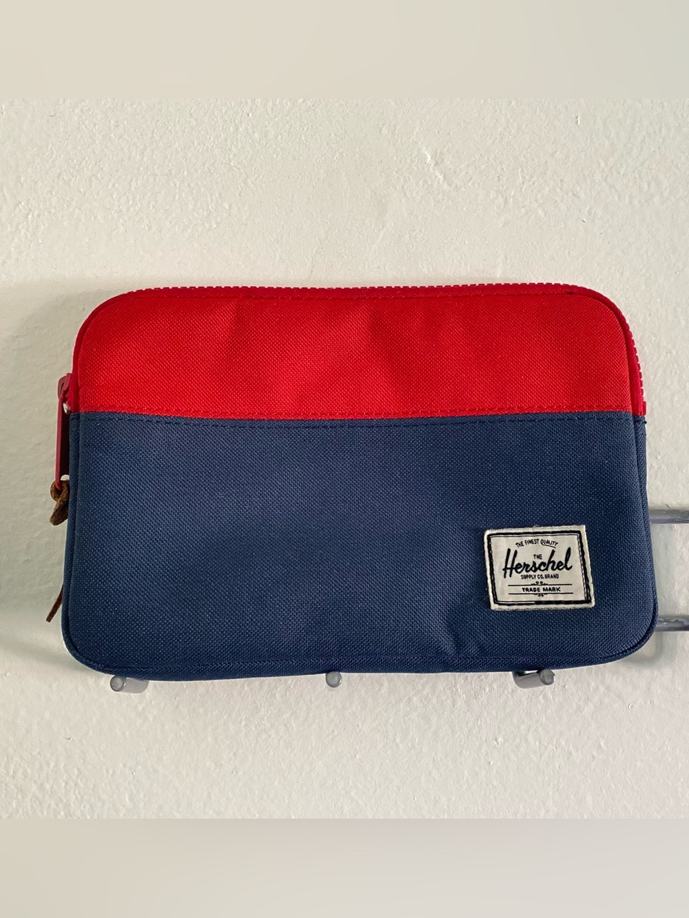 Herschel Case 9x6 Blue/Red